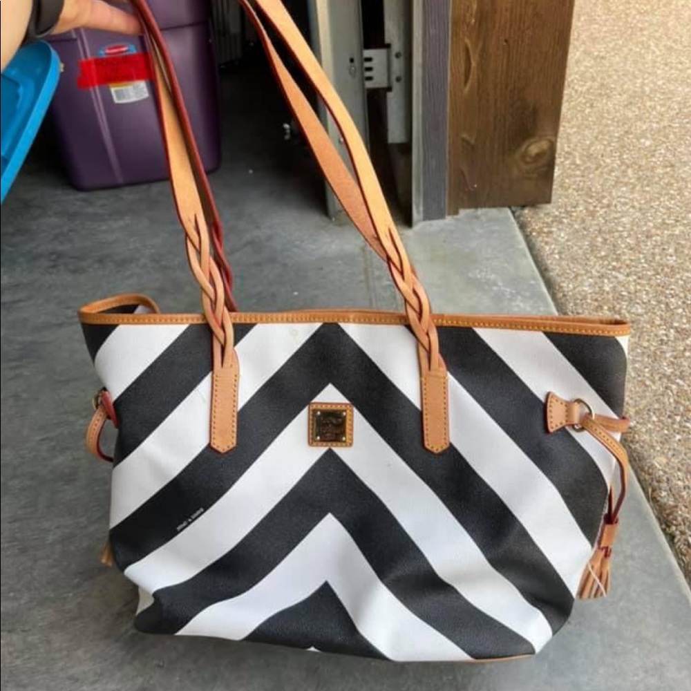 Dooney & Bourke